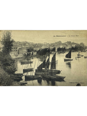 Douarnenez – Le Grand Port et bateaux de pêche – CPA n° 97 Villard