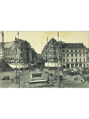 Orléans – Place du Martroi, statue de Jeanne d'Arc et circulation – CPSM n° 1837