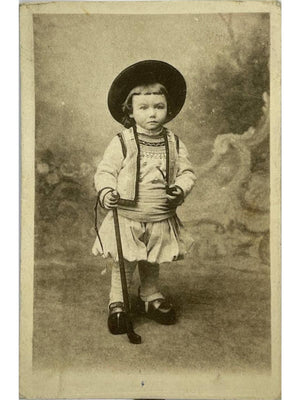 Carte postale – Bretagne – Jeune gars du Finistère en costume régional – n° 3572