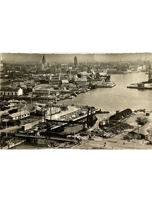 Carte postale – Dunkerque – Vue générale du port prise du phare – Édition J. TOP