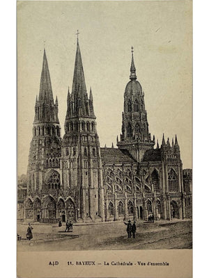 Bayeux – Cathédrale Notre-Dame, vue d'ensemble – CPA n° 11