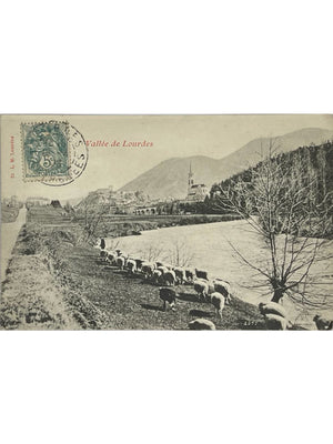 Lourdes – Vallée et troupeau de moutons – CPA n° 2577