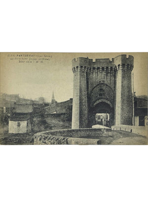 Parthenay – Porte Saint-Jacques vue extérieure – CPA ancienne n° 151 bis