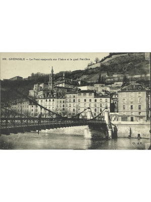 CPA Grenoble – Pont suspendu sur l’Isère et quai Perrière