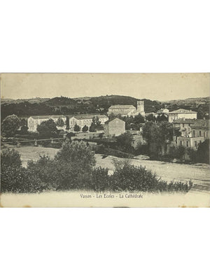 Vaison-la-Romaine (Vaucluse) – Les Écoles et la cathédrale – CPA ancienne