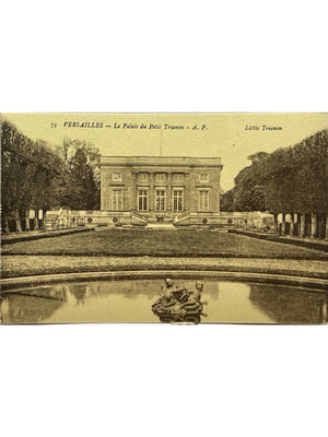 Versailles – Palais du Petit Trianon et bassin – CPA n° 75