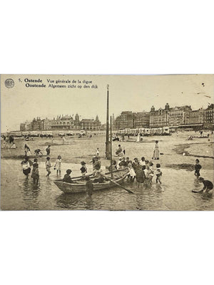 Ostende – Vue générale animée de la digue et de la plage – CPA 1928