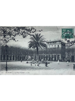Blidah (Blida) – La Place d'Armes animée – CPA n° 103
