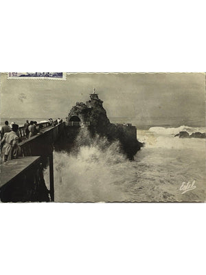 Biarritz – Rocher de la Vierge, mer d'équinoxe – Carte postale ancienne