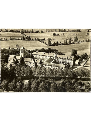 Dourgne (Tarn) – Abbaye Saint-Benoît d'En-Calcat, vue aérienne – CPSM Combier