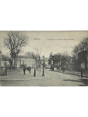 Nevers – Préfecture et square Jean Desvaux – CPA ancienne n° 20