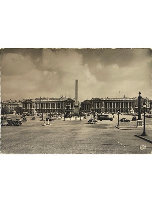 Paris – Place de la Concorde et obélisque, circulation années 1950 – CPSM