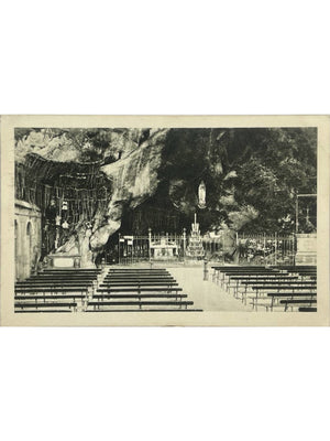 Lourdes – La Grotte miraculeuse – Carte postale n° 52, 1951