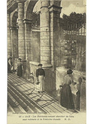 Dax – Habitants cherchant de l'eau à la Fontaine chaude – CPA n°12