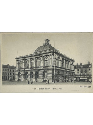 Saint-Omer – Hôtel de Ville, place animée – CPA n°26