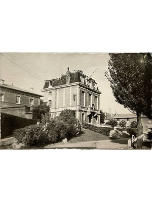 Bray-sur-Seine – La mairie vue du jardin – CPSM 1950